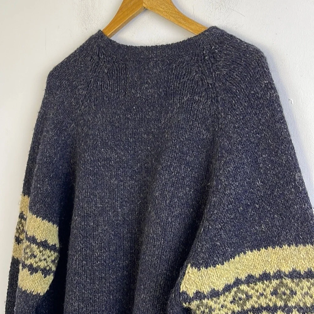 Vintage Abercrombie & Fitch Crewneck Sweater %100 Wool Y2K (See Description) - Picture 6 of 13
